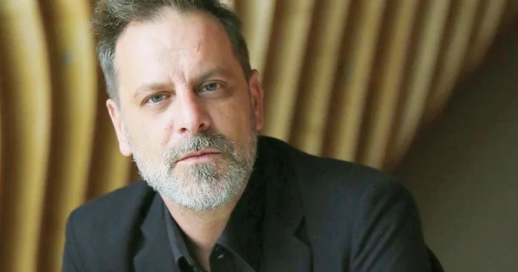 +18 ile sahneye dönüyor