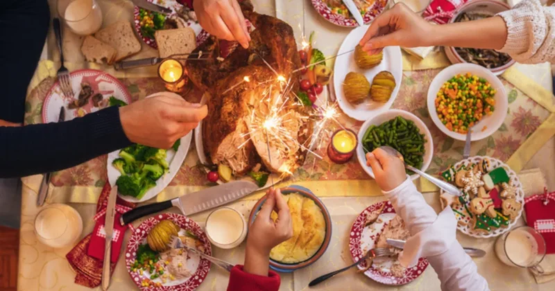 Kalp krizi geçiriyorum sanıp hastaneye koşmayın! Yılbaşı sofrasındaki o gizli tehlikeye dikkat...