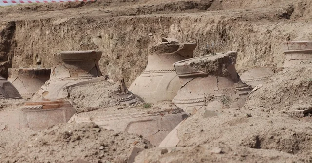 Urartu dönemi çivi yazılı 76 pithos; 2025 in en dikkat çekici arkeolojik keşiflerinden biri Iğdır Haberleri