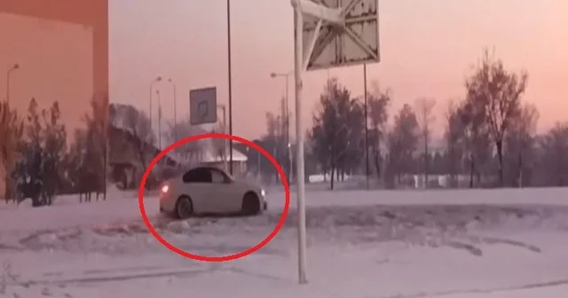 Otomobiliyle, üniversitenin basketbol sahasında kar üzerinde drift attı Diyarbakır Haberleri