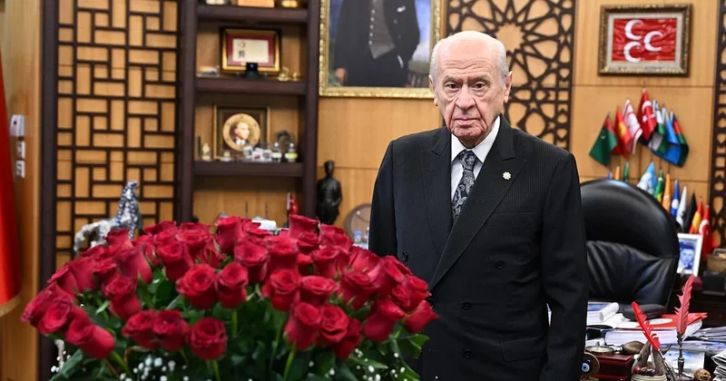 Erdoğan Bahçeli ye gül hediye etti Sözcü Gazetesi