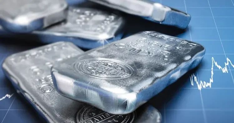 Gümüşte dalgalı seyir